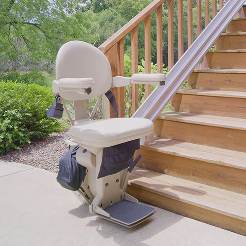 Professional stair lift installation in Williamsburg, VA near me.